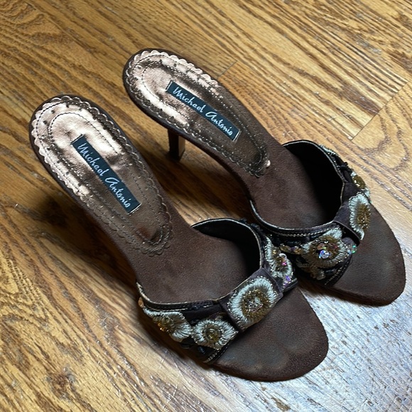 Heels - Picture 1 of 5